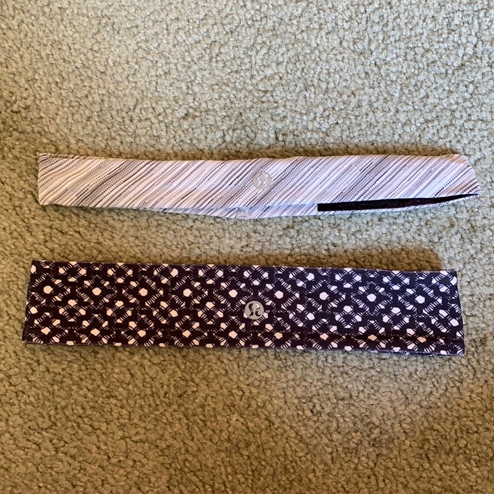 Lululemon Fly Away Tamer II headbands (2)